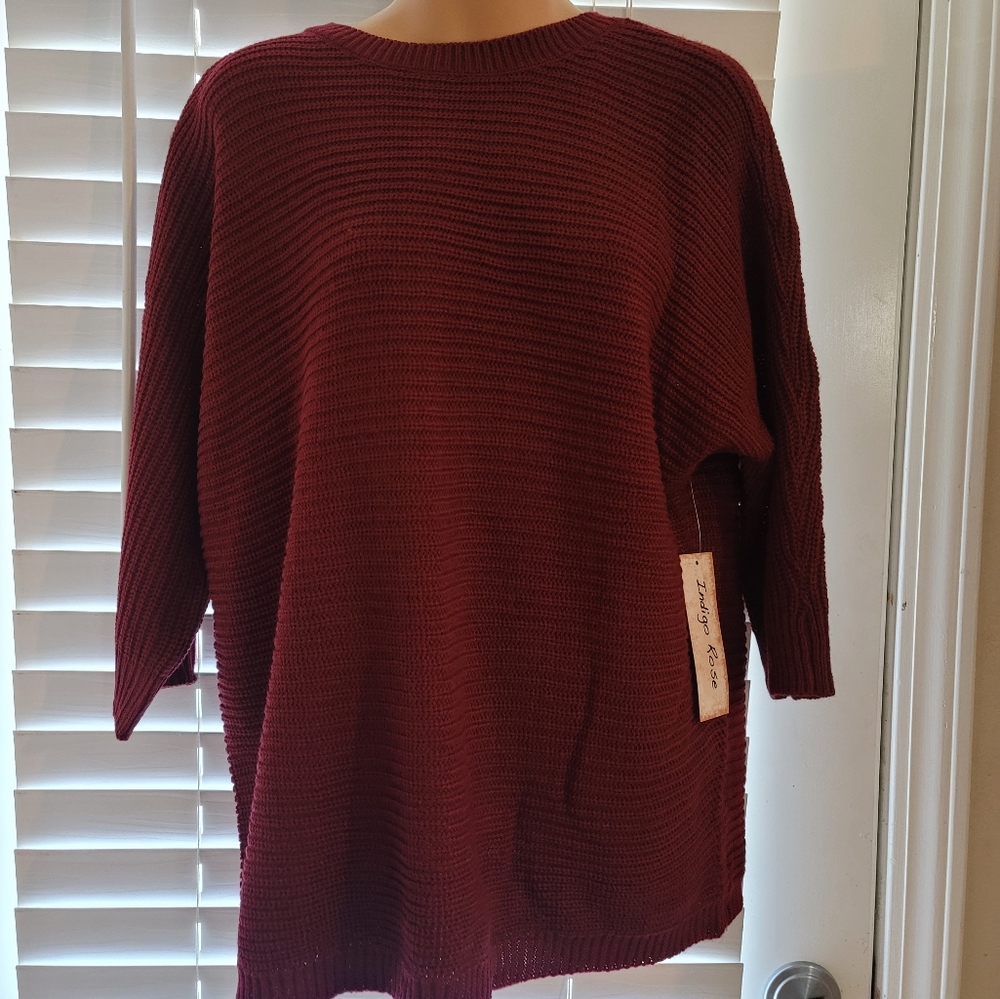 Small short sleeve knit top